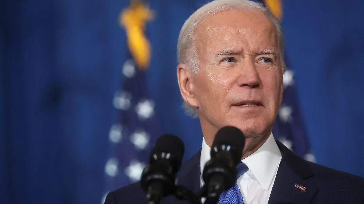 Biden condena la violencia política y acusa a Trump de atacar la democracia